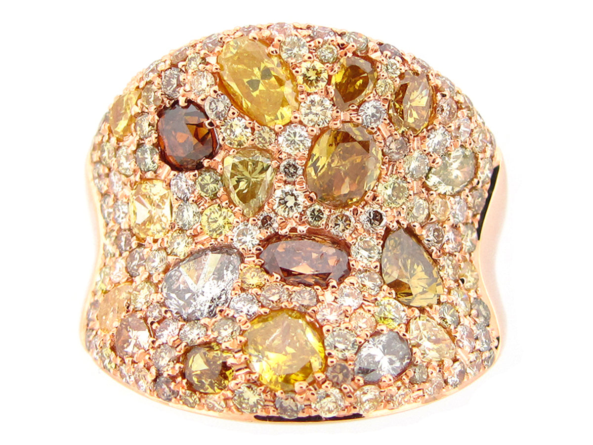 FANCY COLOR DIAMOND RING