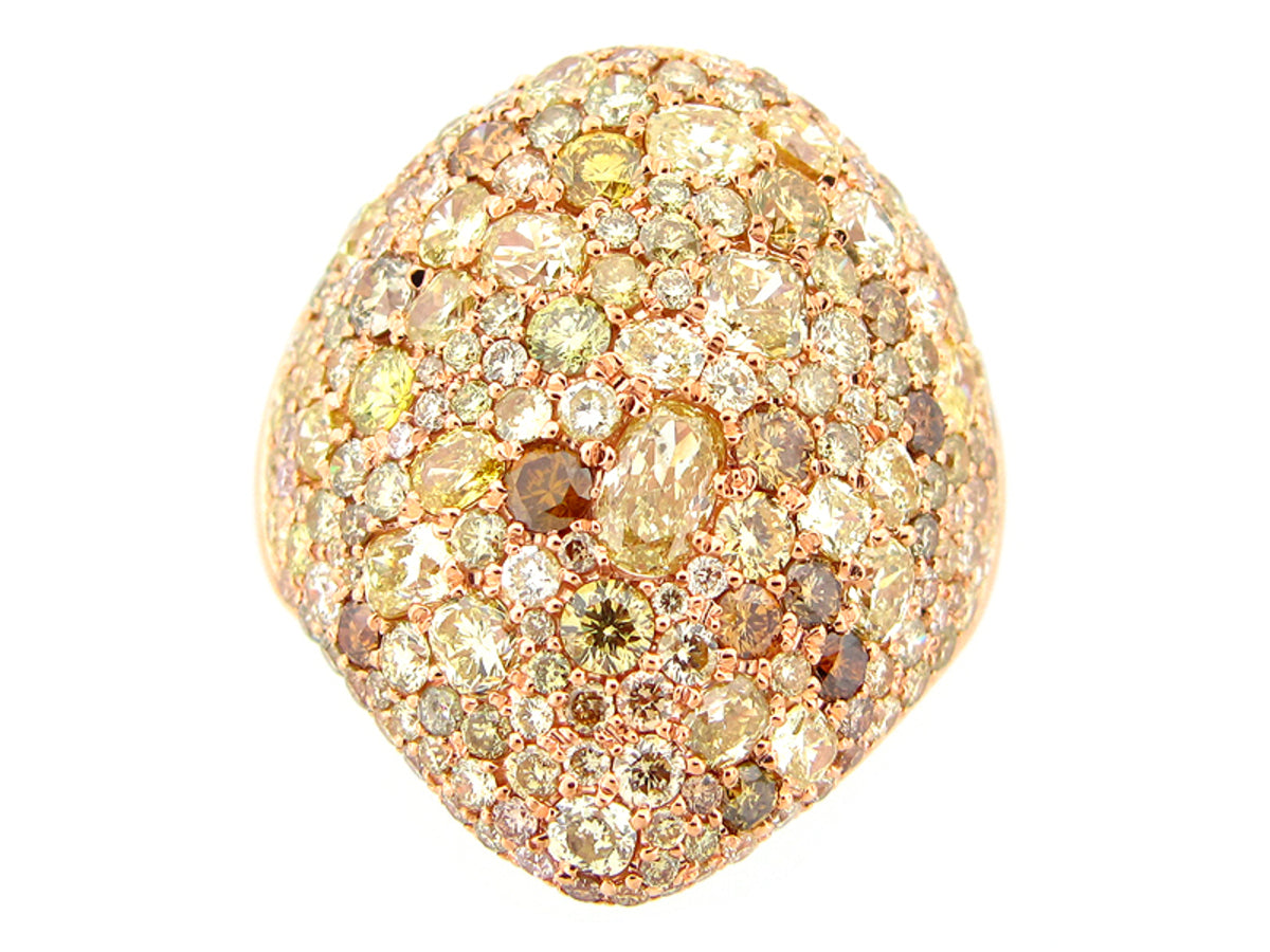 FANCY COLOR DIAMOND RING
