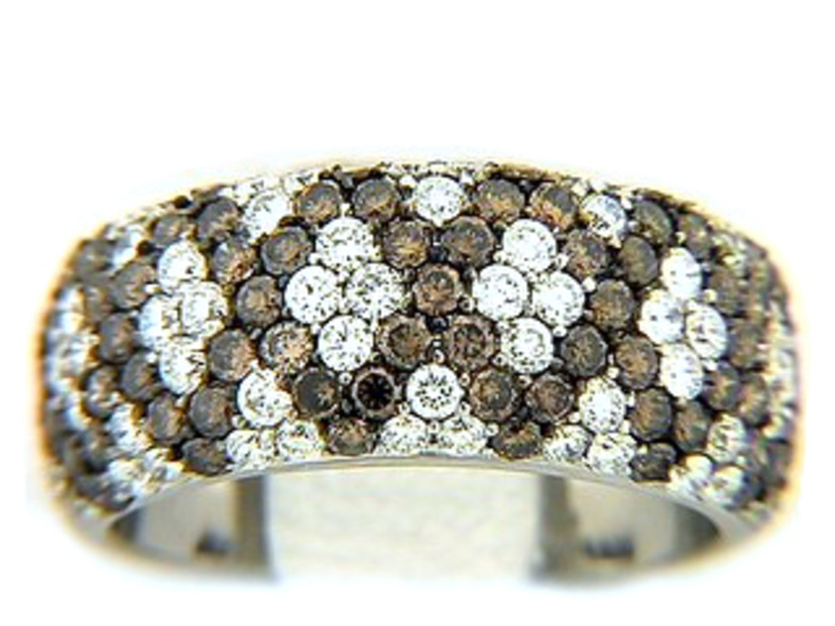 BROWN & WHITE DIAMOND RING, 18KW (N)