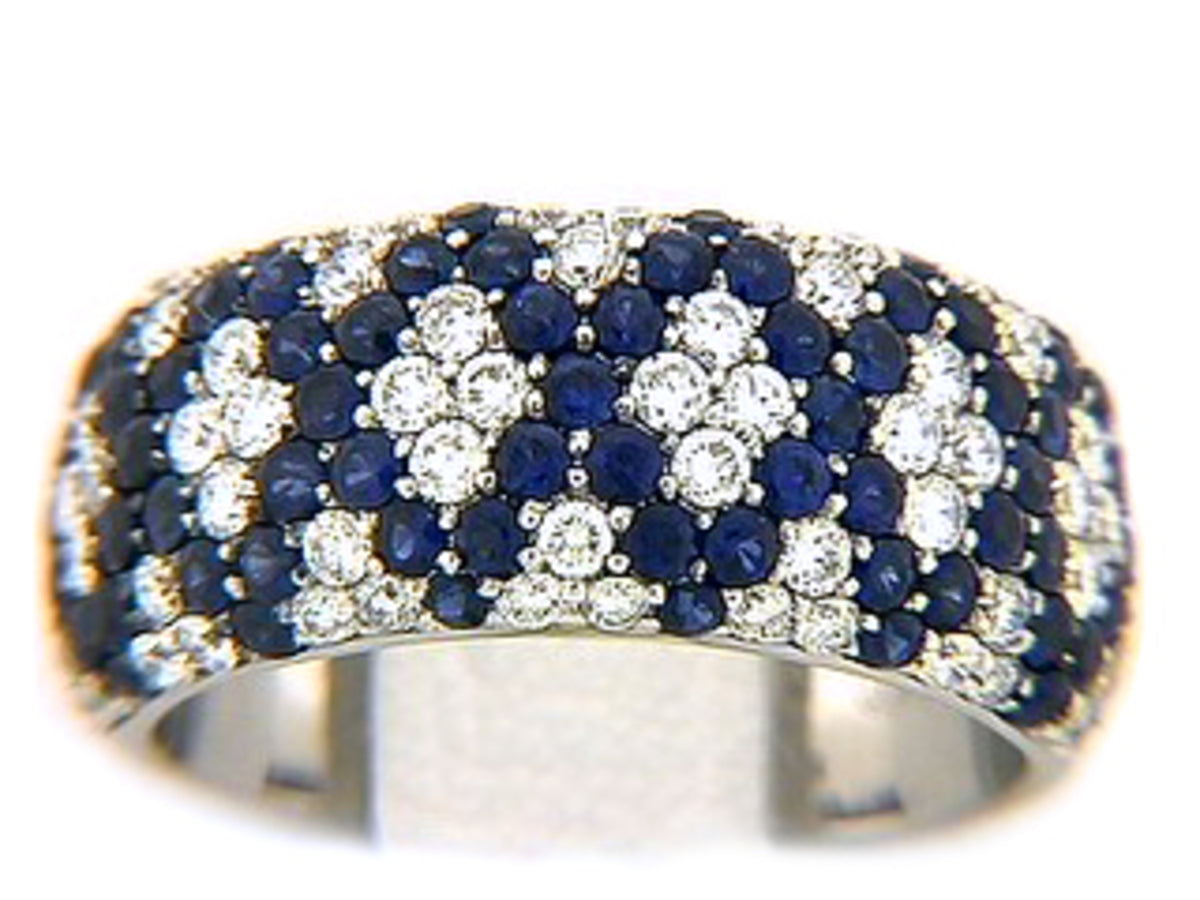 SAPPHIRE & DIAMOND RING
