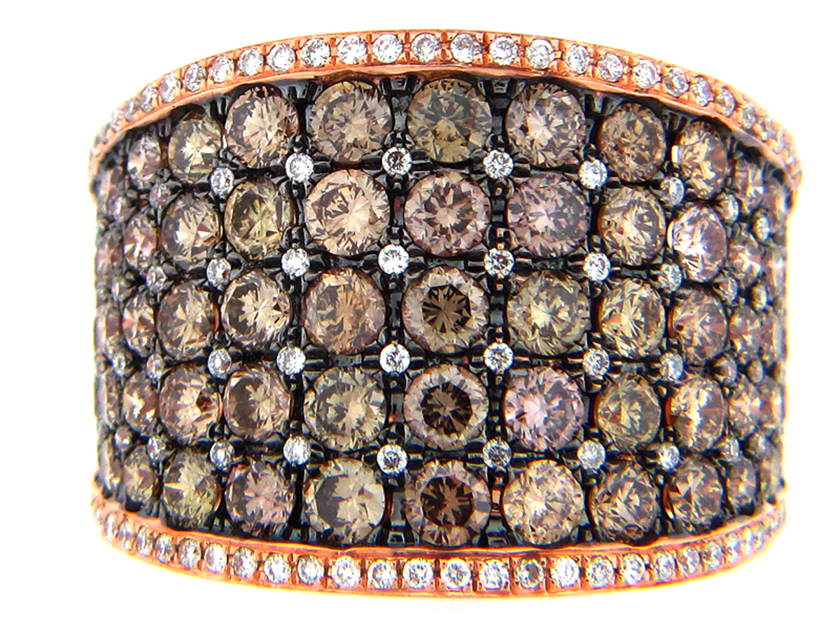 BROWN & WHITE DIAMOND RING, 18KR (N)