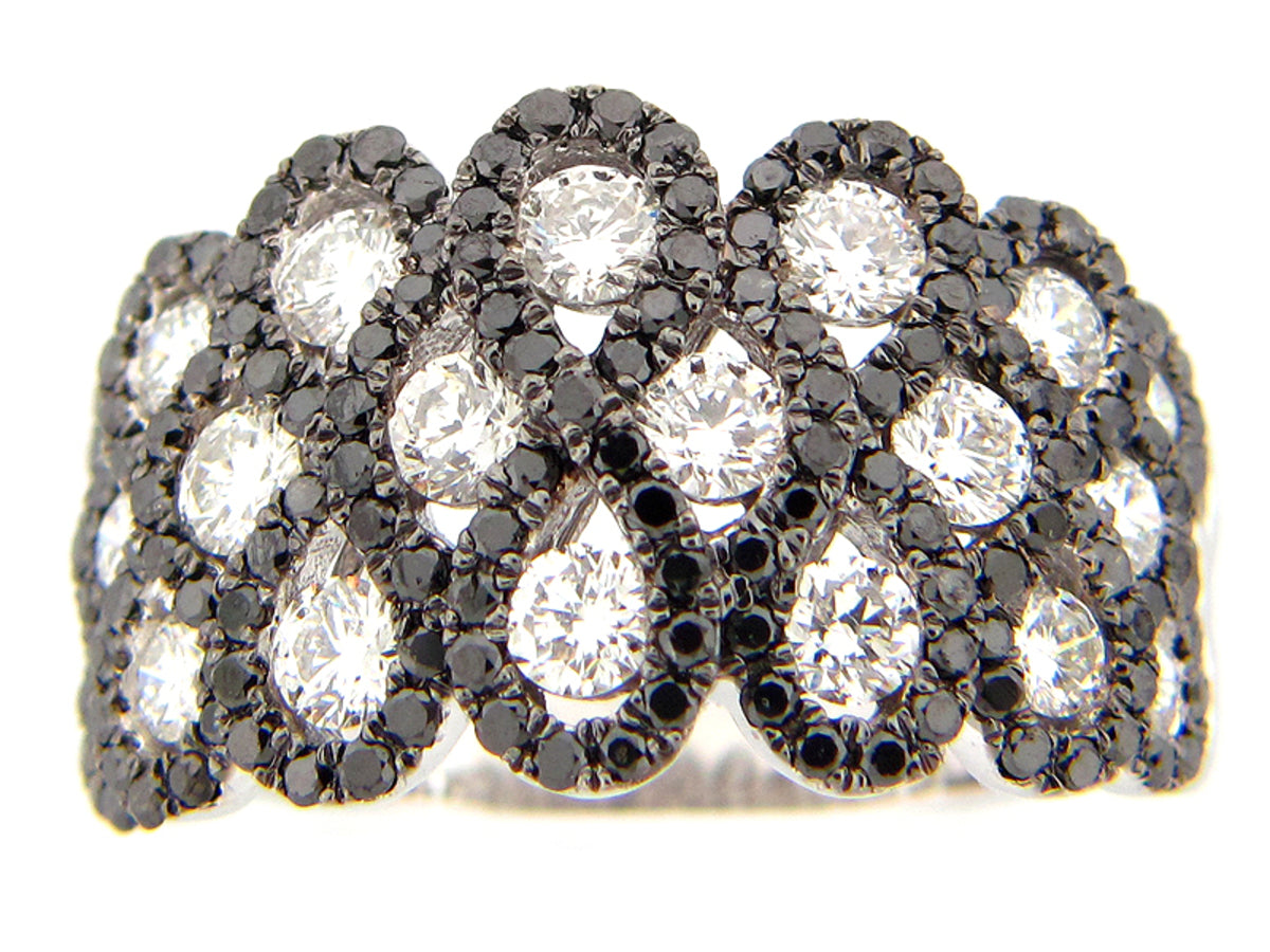 BLACK & WHITE DIAMOND RING, 14KW (R/H)