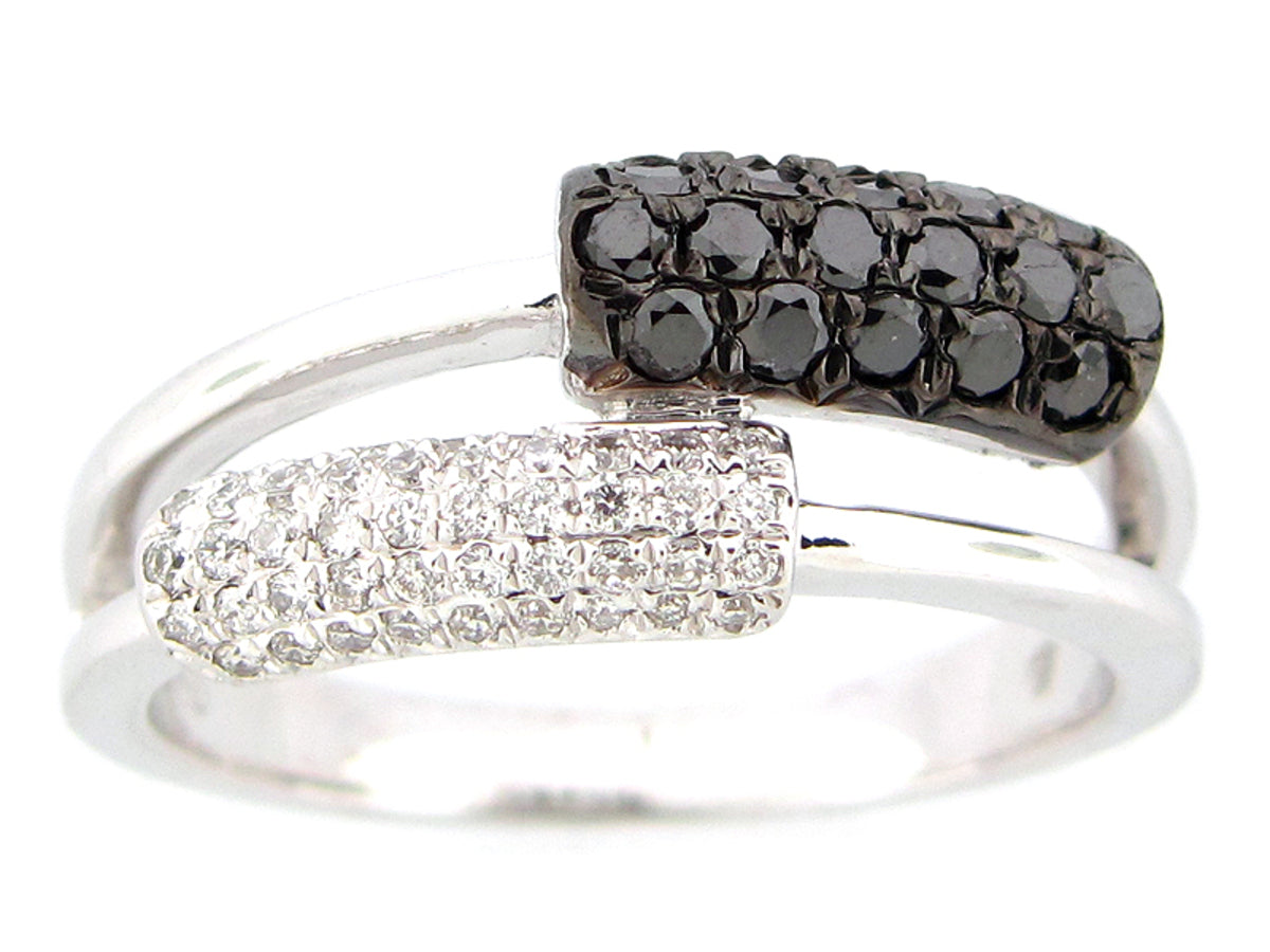 BLACK & WHITE DIAMOND RING, 14KW (R/H)