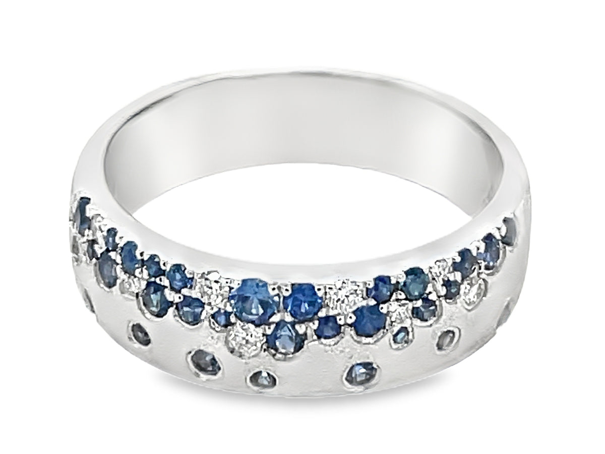 SAPPHIRE & DIAMOND FLUSH SET RING