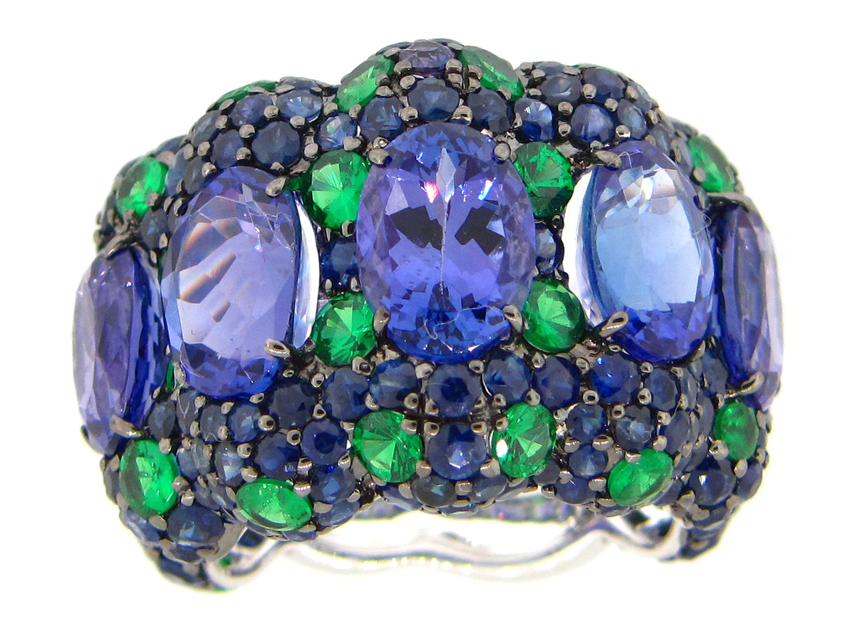 TANZANITE, SAPPHIRE & TSAVORITE RING, 18KW (H/N)