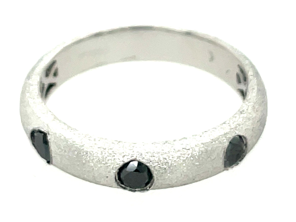 BLACK DIAMOND 3 STONE BEZEL RING, SATIN FINISH, PLAT (N)