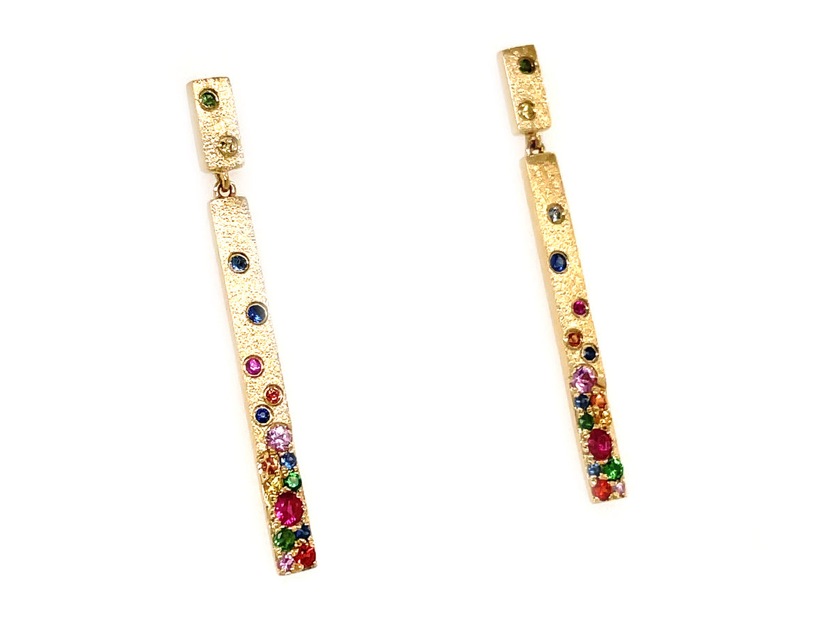 RAINBOW SAPPHIRE, TSAVORITE & RUBY 2 STATION BAR EARRING, SATIN FINISH