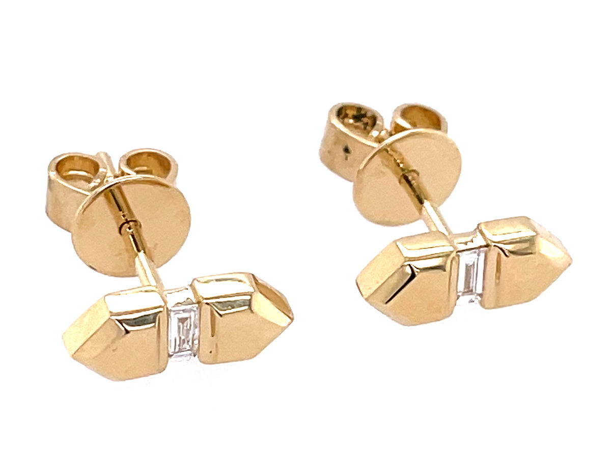 DIAMOND STUD EARRING