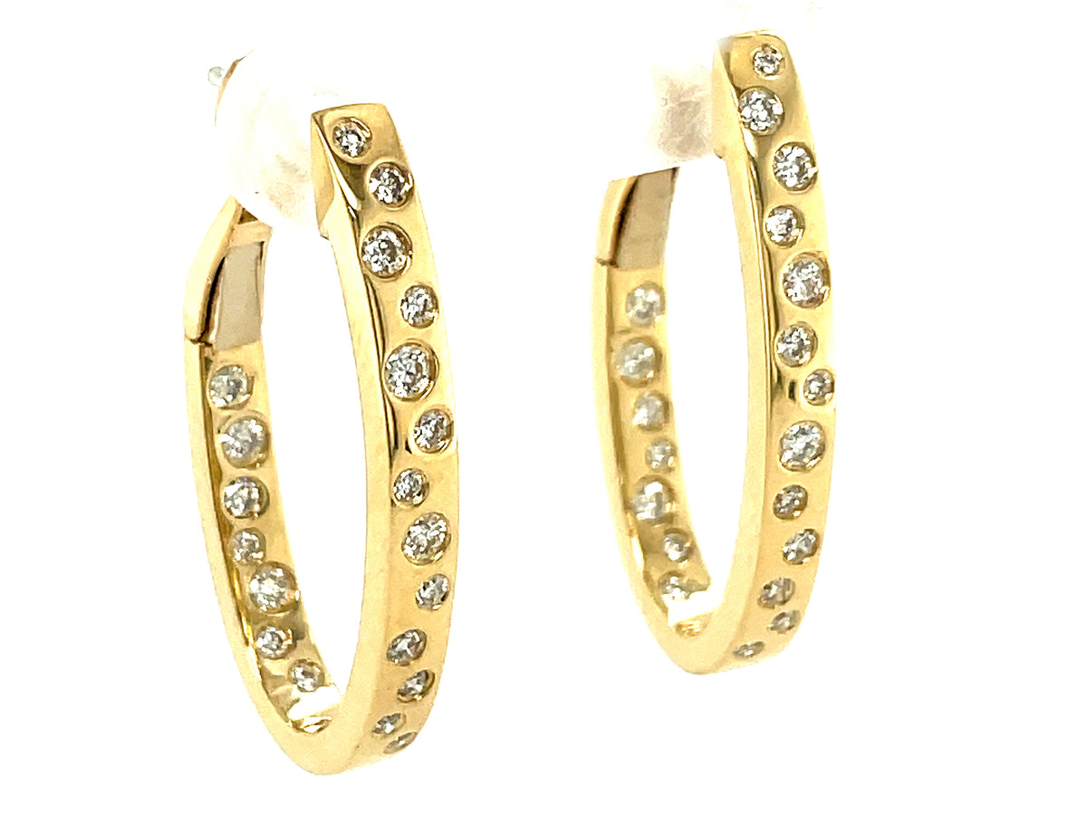DIAMOND FLUSH SET OVAL 27X16MM HOOP EARRING