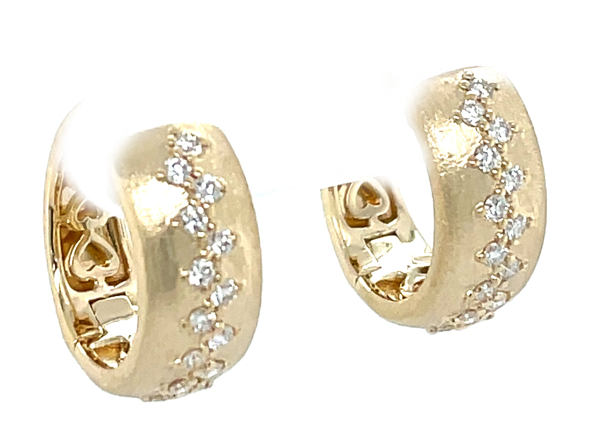 DIAMOND STITCH HOOP EARRING, 15MM, SATIN FINISH