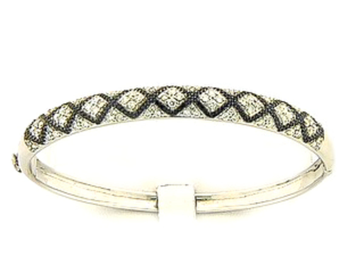 BLACK & WHITE DIAMOND BANGLE, 18KW (R/H)