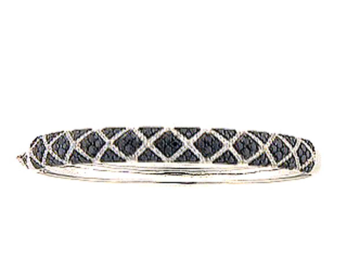 BLACK & WHITE DIAMOND BANGLE, 18KW (R/H)