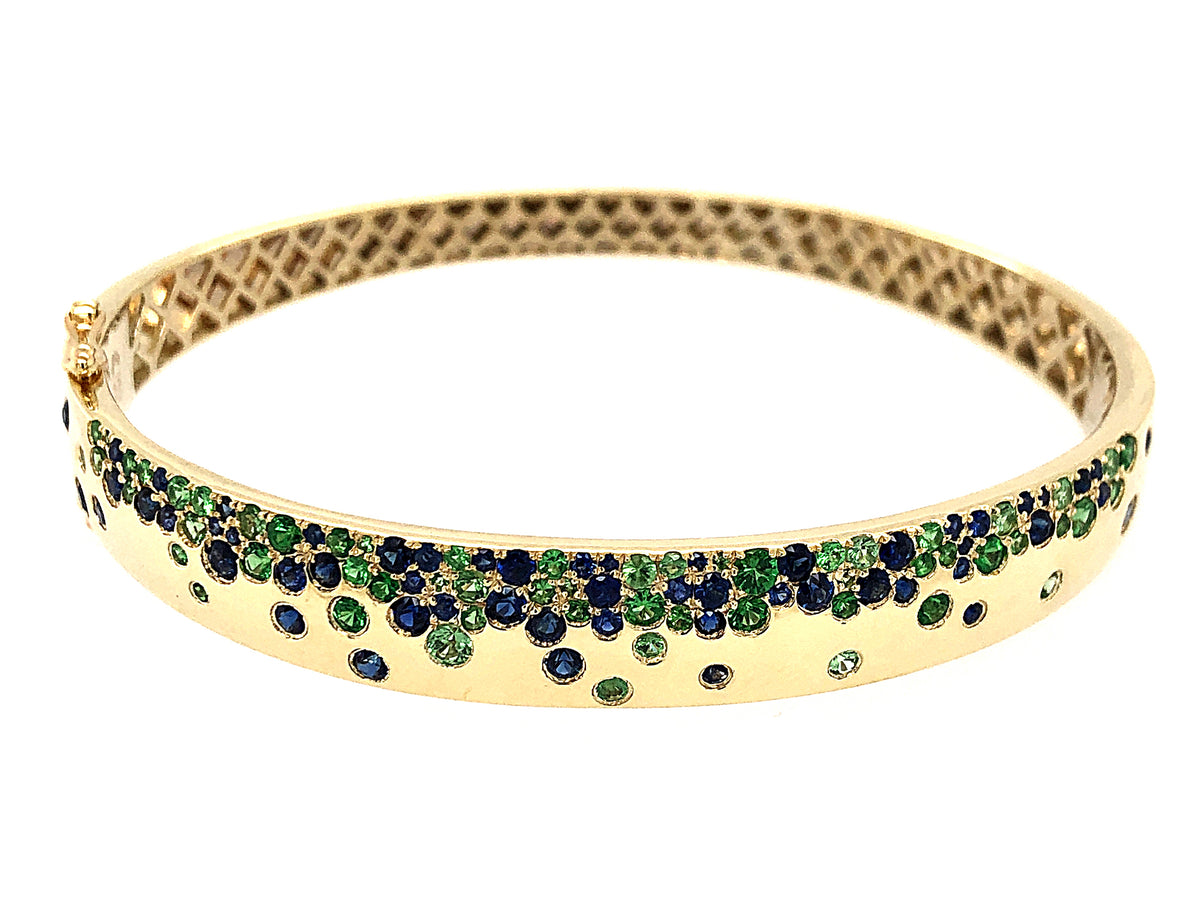 TSAVORITE & SAPPHIRE FLUSH SET BANGLE, 14K GREEN GOLD (H/N)