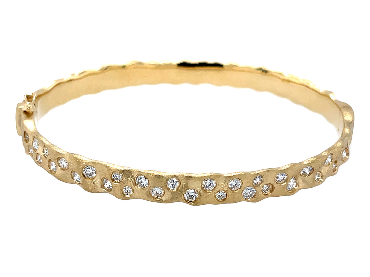 Diamond Flush Set Wavy Bangle, 5.8mm