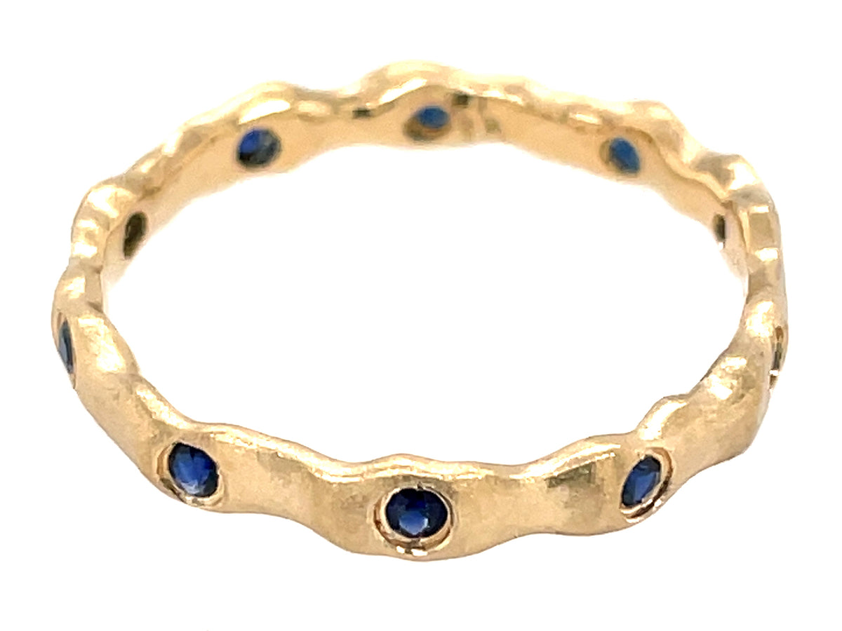 SAPPHIRE 2.8MM FREEFORM ETERNITY BAND, SATIN FINISH, 14KY (H)