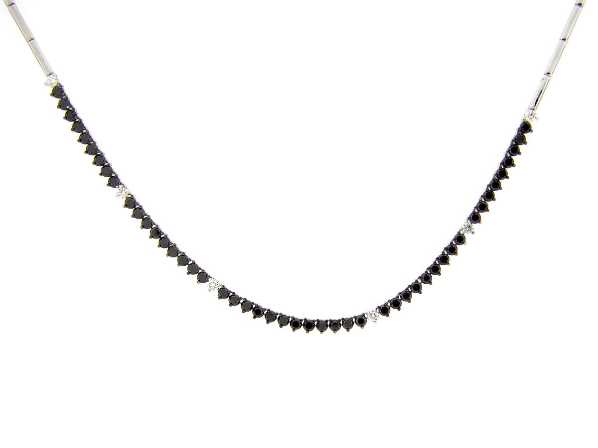BLACK & WHITE DIAMOND NECKLACE, 18KW (R)