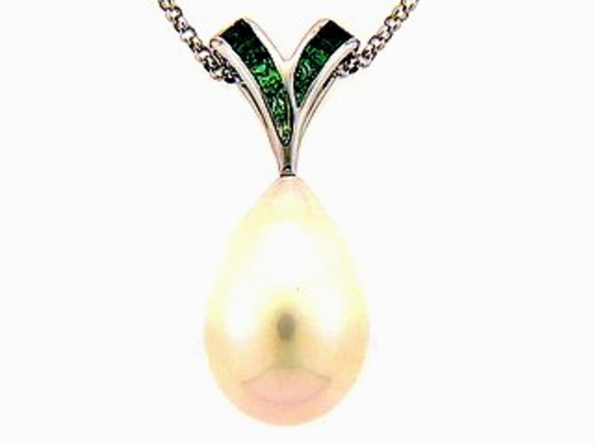 TSAVORITE & CULTURED FRESH WATER PEARL PENDANT