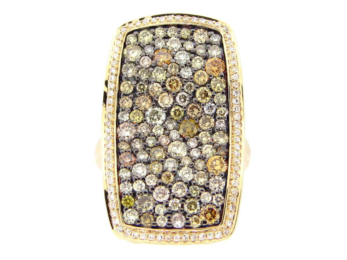 FANCY COLOR DIAMOND PENDANT