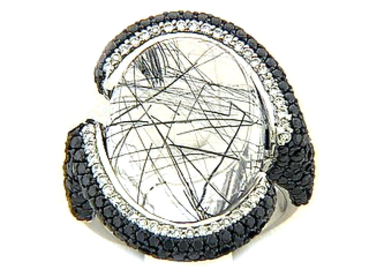 RUT QUA, BLACK & WHITE DIAMOND RING