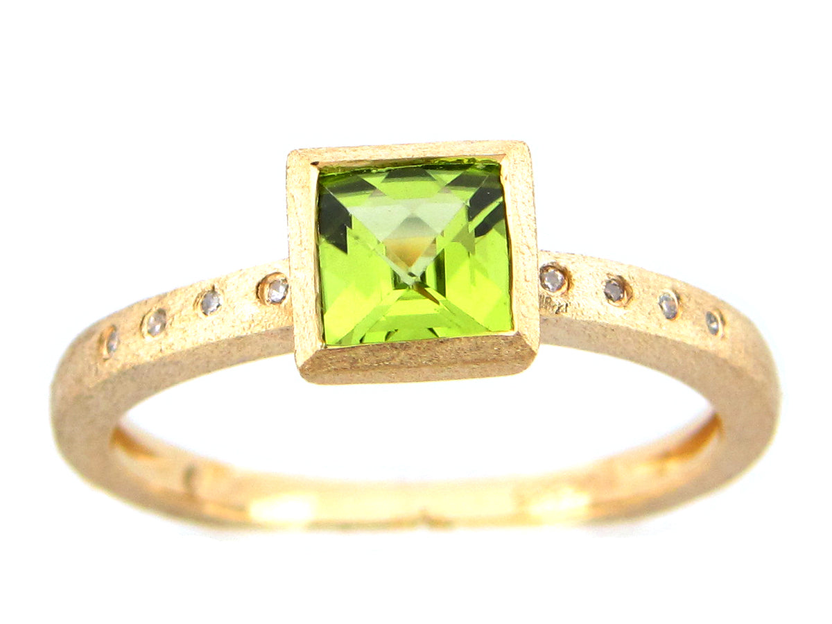 PERIDOT & DIAMOND SQUARE BEZEL RING, SATIN FINISH, 14KY (N)