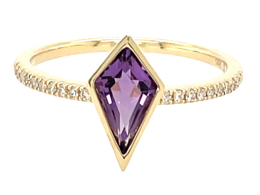 AMETHYST BEZEL TRAPEZOID & DIAMOND RING