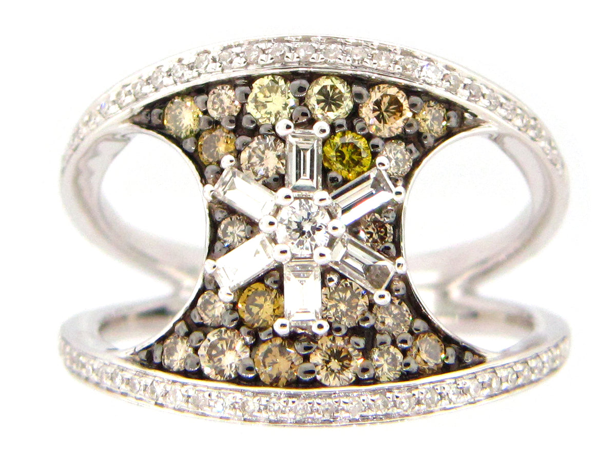 FANCY COLOR DIAMOND RING, 14KW (N)