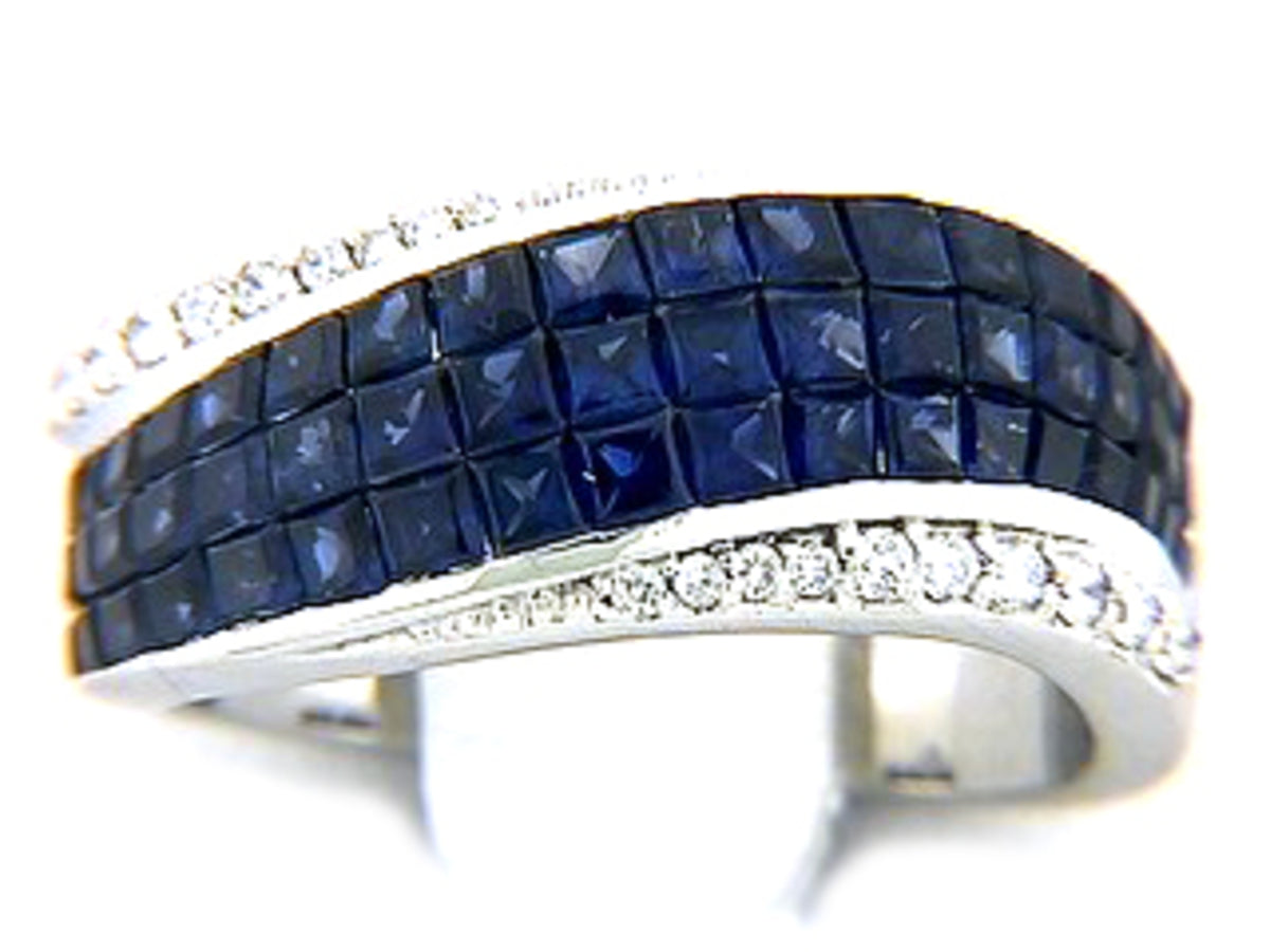 SAPPHIRE & DIAMOND RING