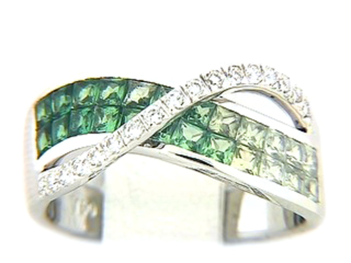 TSAVORITE & DIAMOND RING, 18KW (H), C=2.00