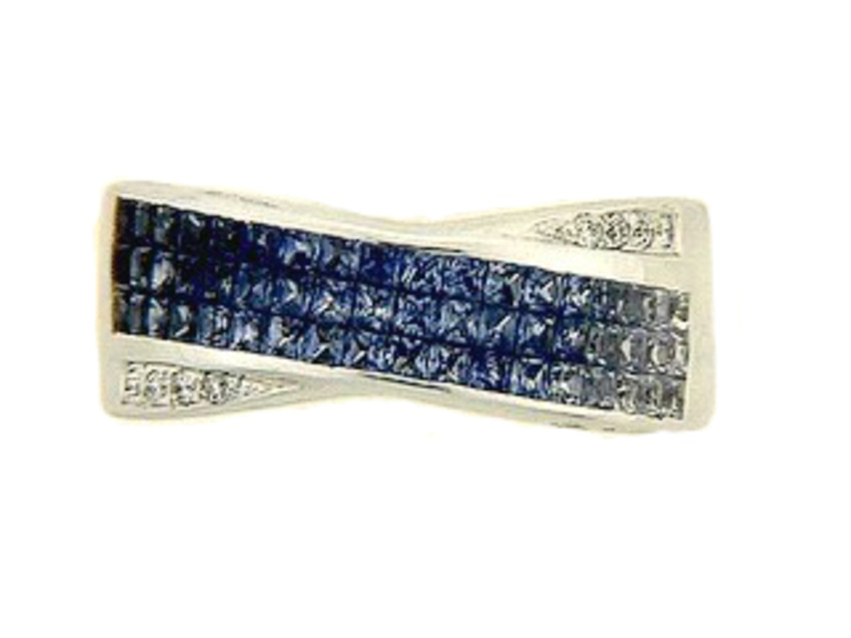 SAPPHIRE & DIAMOND RING