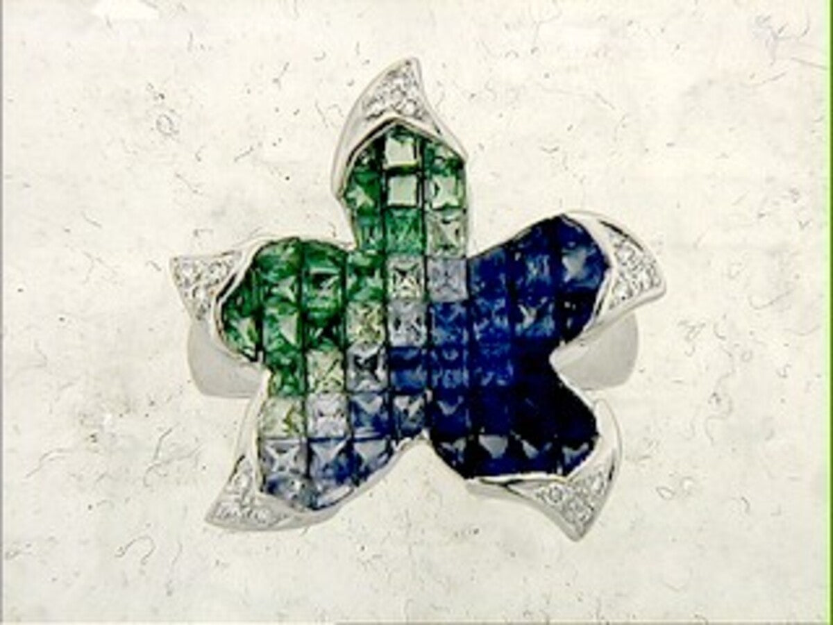 TSAVORITE, SAPPHIRE & DIAMOND RING, 18KW (H), C=3.63