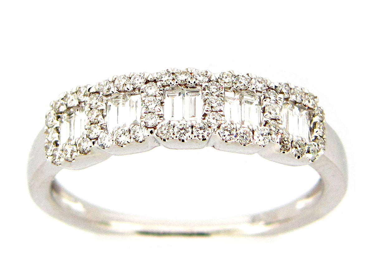 DIAMOND BAGUETTE RING, 18KW (N)