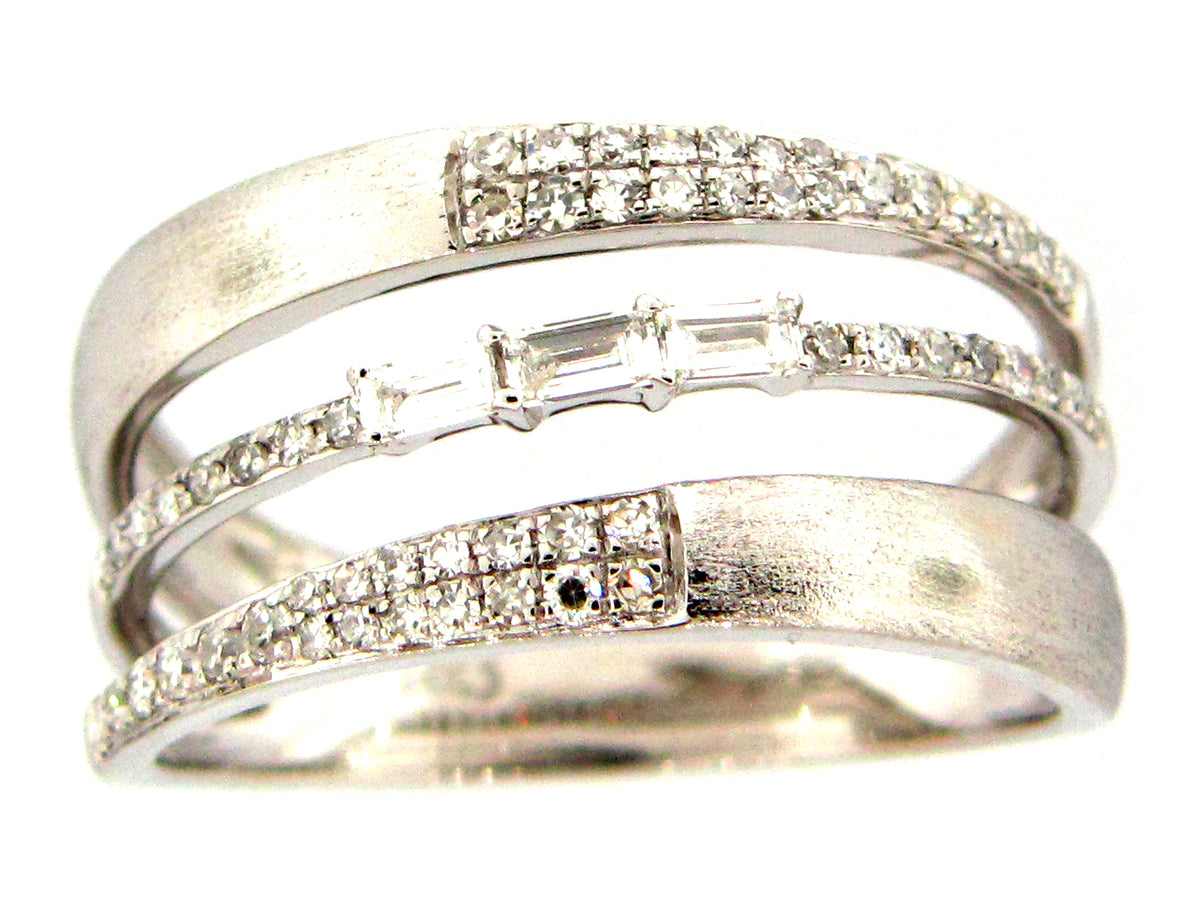 DIAMOND 3 STRAND RING, 14KW (N)