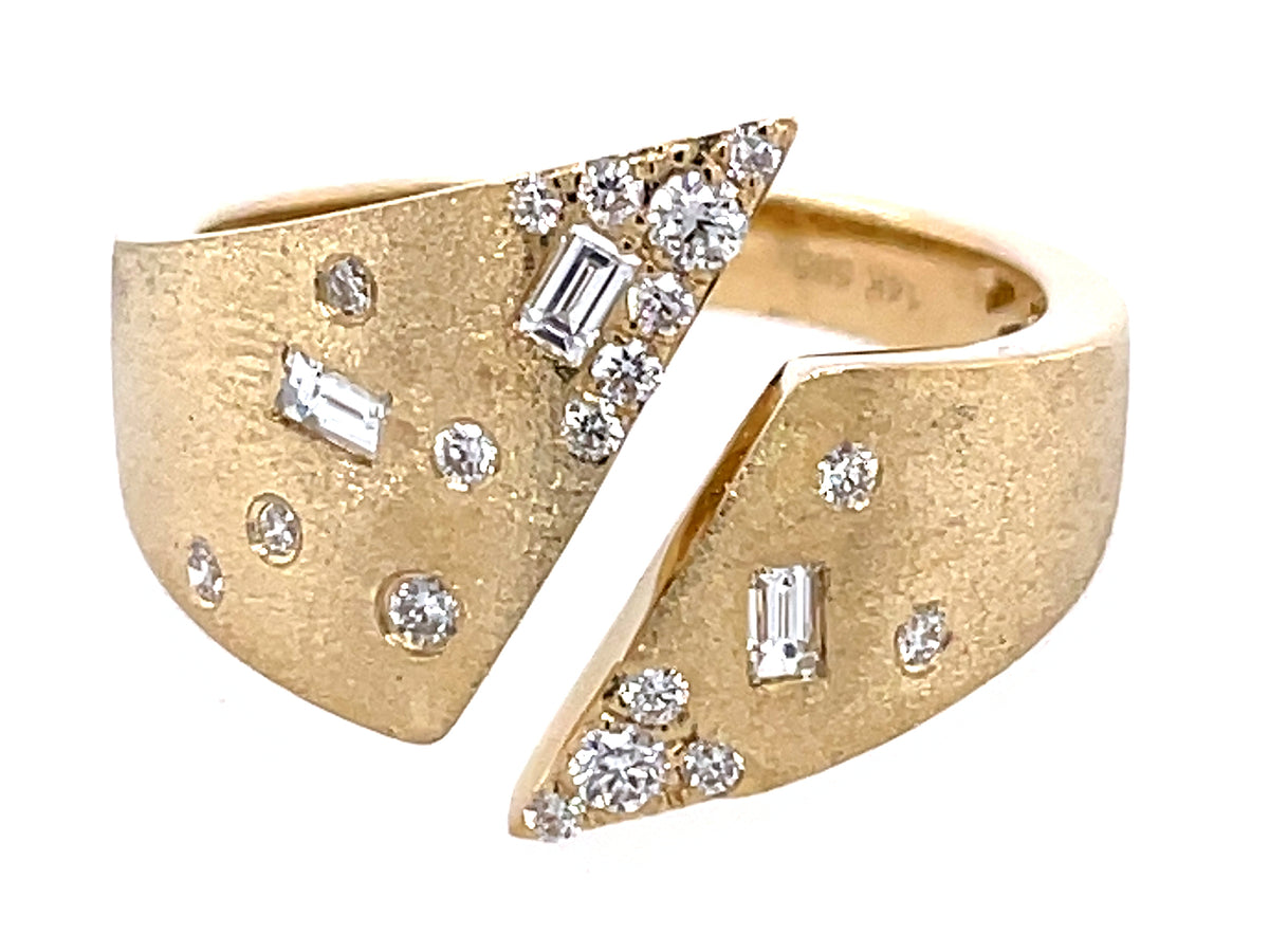 DIAMOND FLUSH SET SPLIT SHANK RING