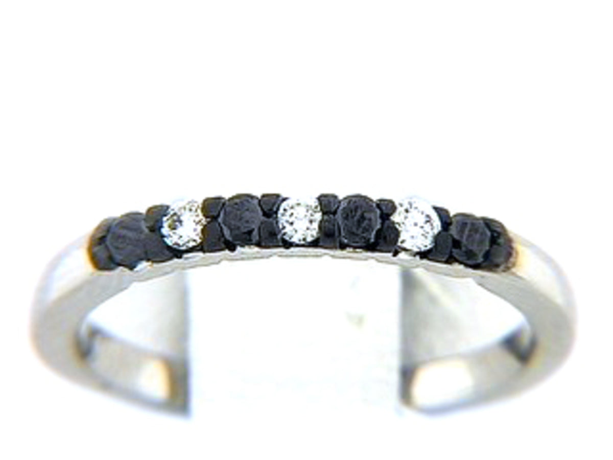 BLACK & WHITE DIAMOND RING, 14KW (R/N)