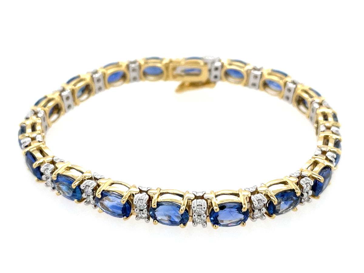 CORNFLOWER BLUE SAPPHIRE & DIAMOND BRACELET, 18KWY (H)