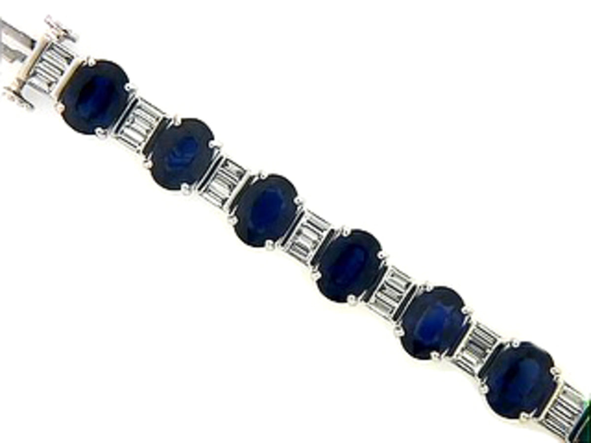 SAPPHIRE & DIAMOND BRACELET, 18KW (H), C=22.63