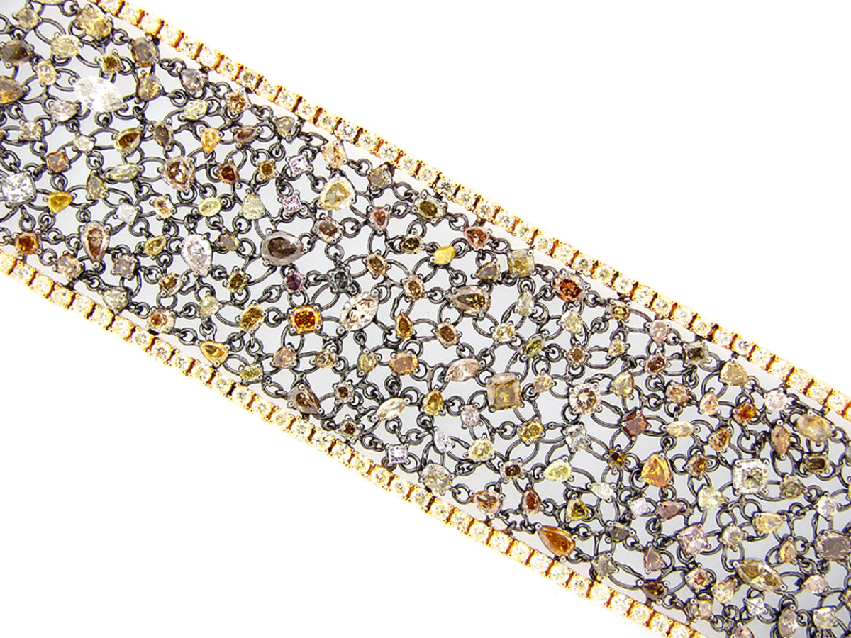 NATURAL FANCY COLOR DIAMOND BRACELET, 18KT (N)