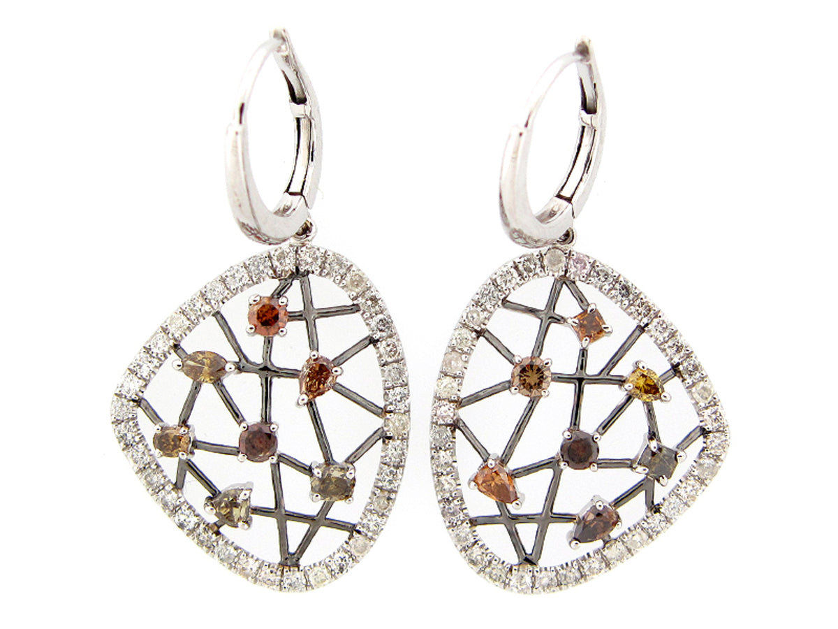 FANCY COLOR DIAMOND EARRING, 18KW (N)