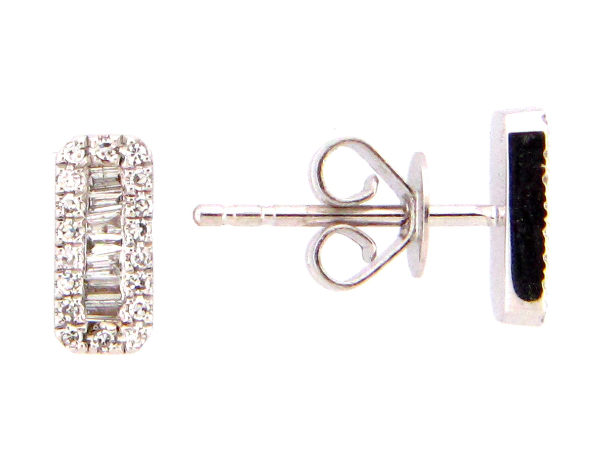 DIAMOND BAGUETTE BAR STUD EARRING