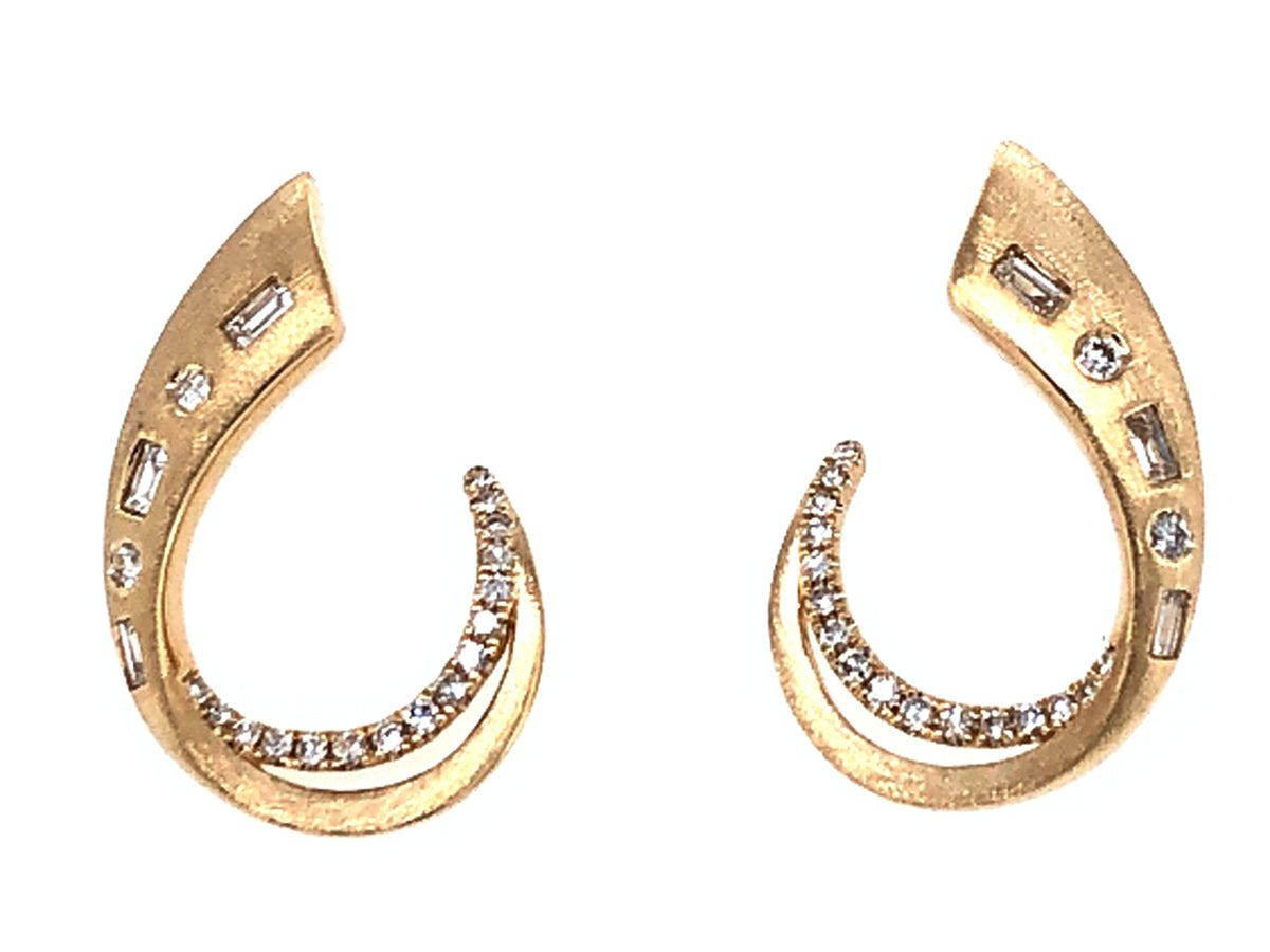 DIAMOND FLUSH SET BAGUETTE & ROUND CURL J-HOOP EARRING, SATIN FINISH, 14KY (N)