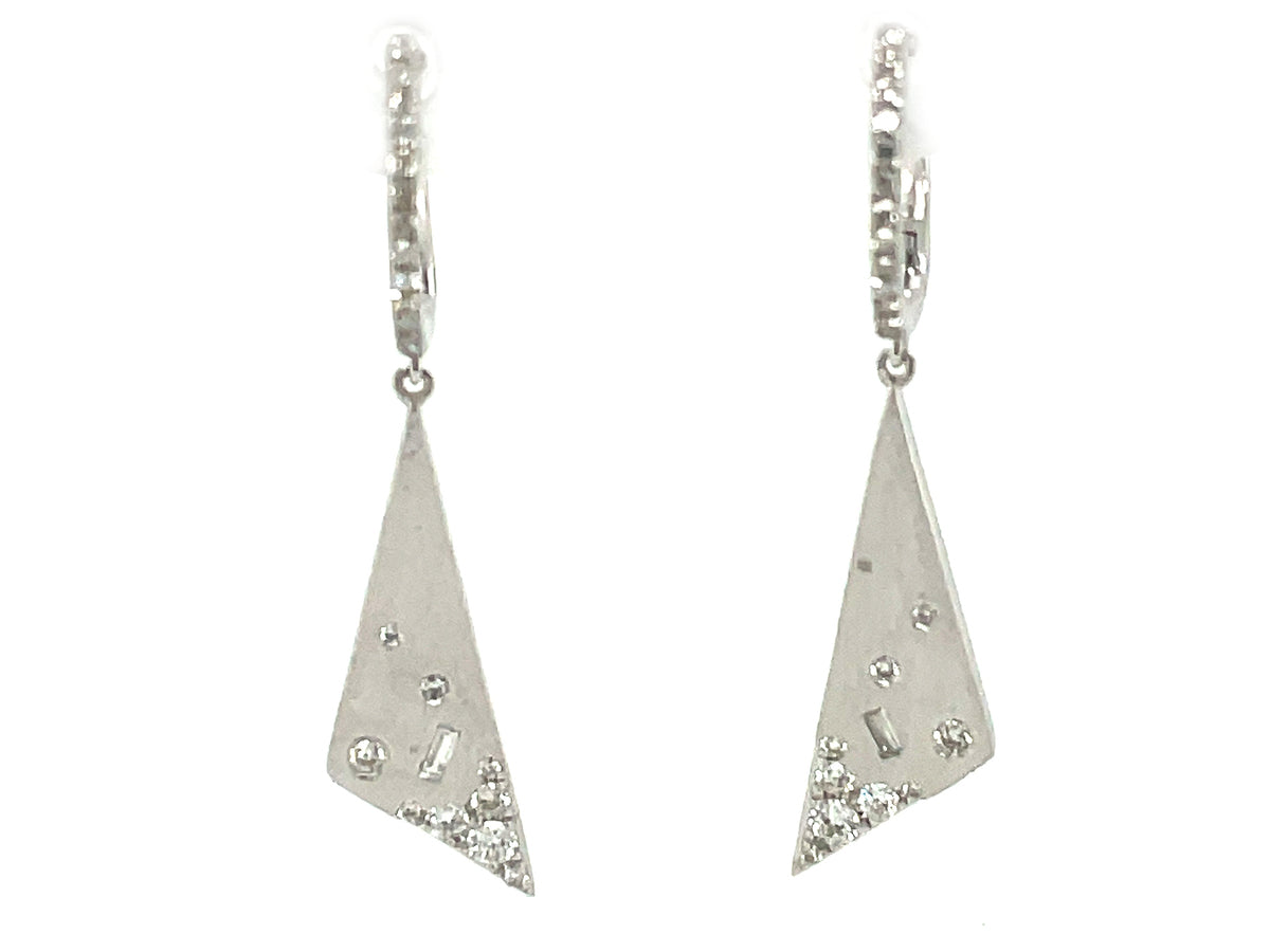 DIAMOND FLUSH SET TRIANGLE DANGLE EARRING