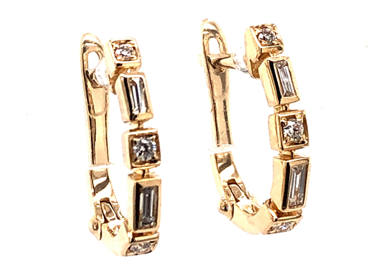 DIAMOND BAGUETTE & ROUND BEZEL HOOP EARRING