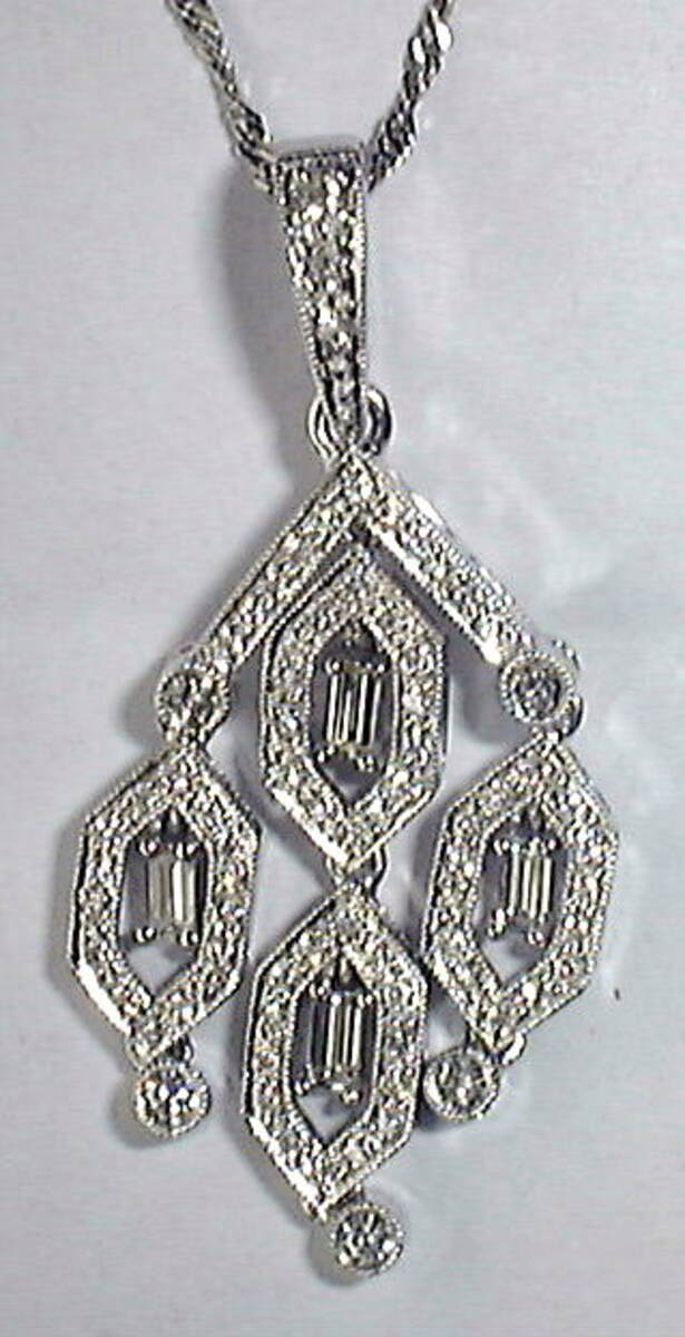 DIAMOND PENDANT