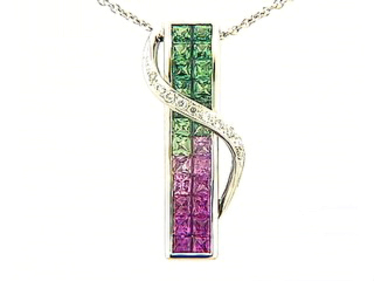 TSAVORITE, PINK SAPPHIRE & DIAMOND PENDANT, 18KW (H), C=1.60