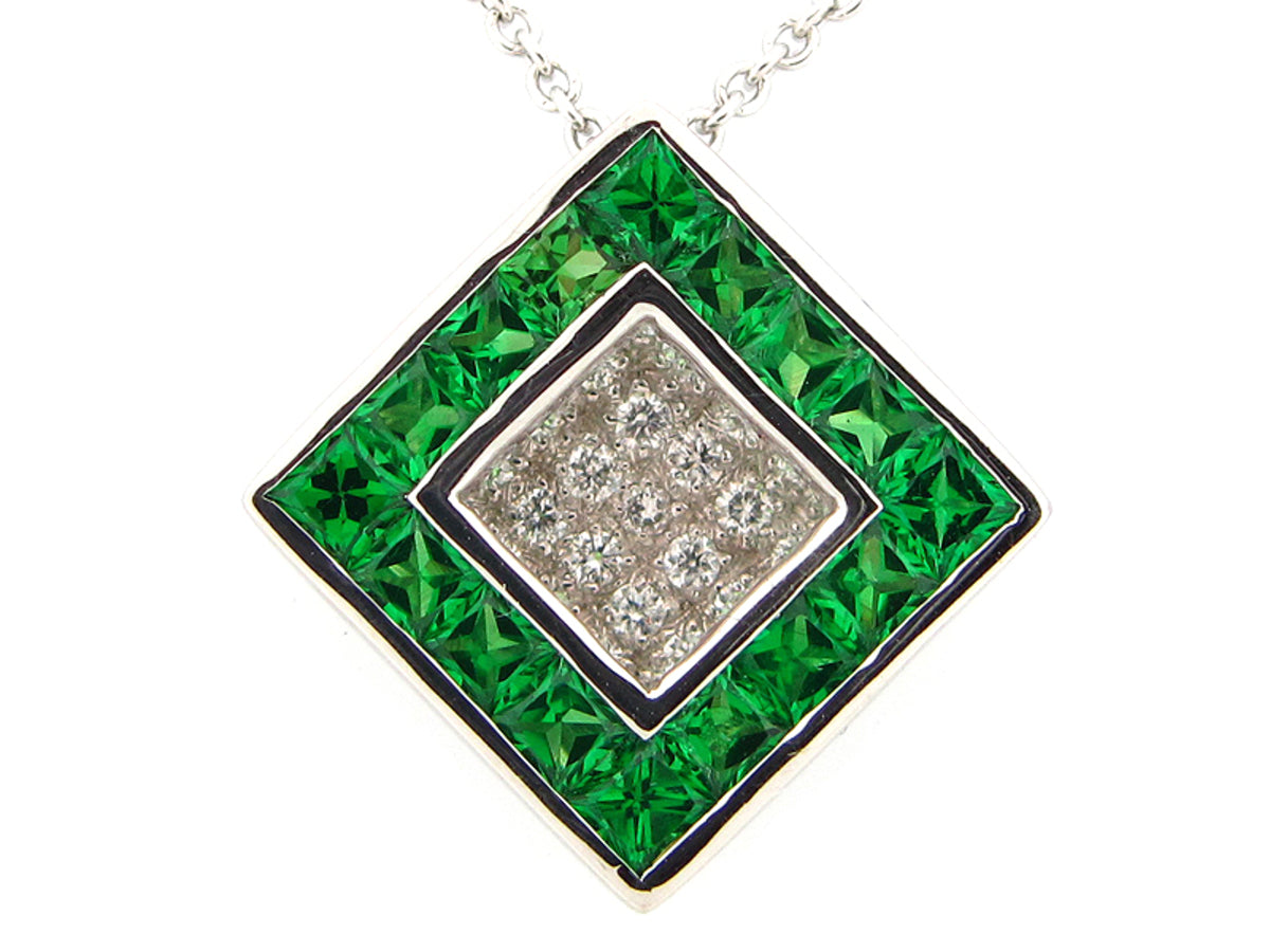 TSAVORITE & DIAMOND PENDANT, 18KW (N), C=1.50
