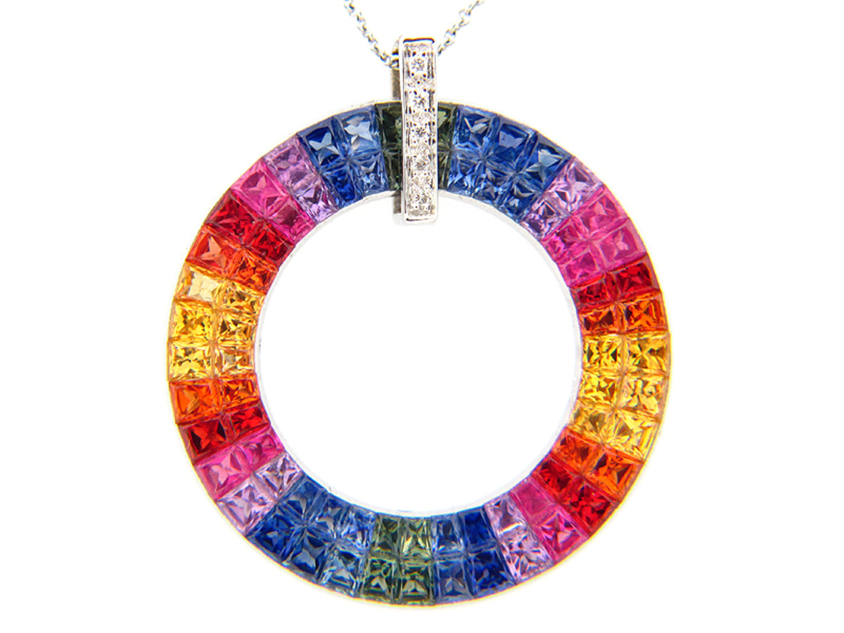 RAINBOW SAPPHIRE & DIAMOND PENDANT, 18KW (H/U), C=8.14