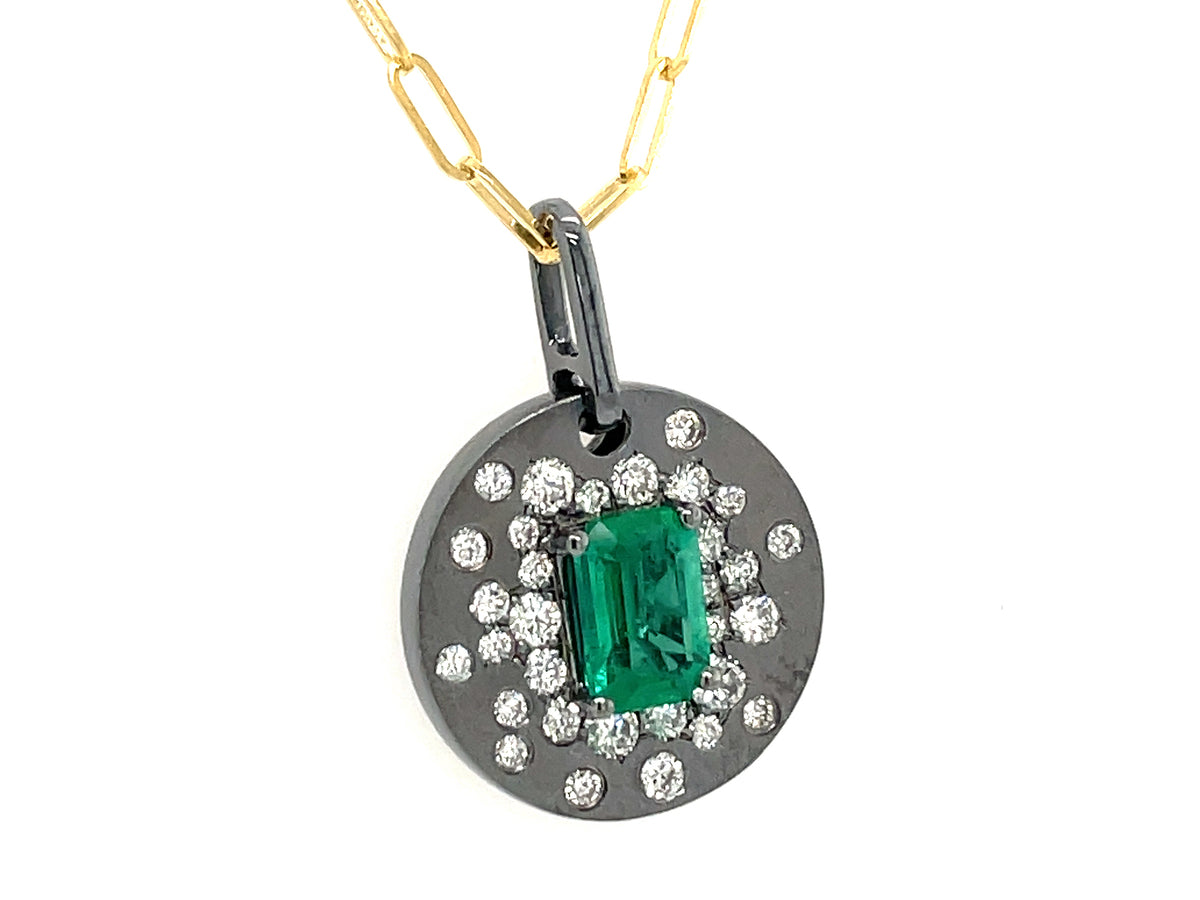EMERALD & DIAMOND FLUSH DISC PENDANT, 14MM, PAPERCLIP CHAIN, SATIN FINISH, 14KYB (O)