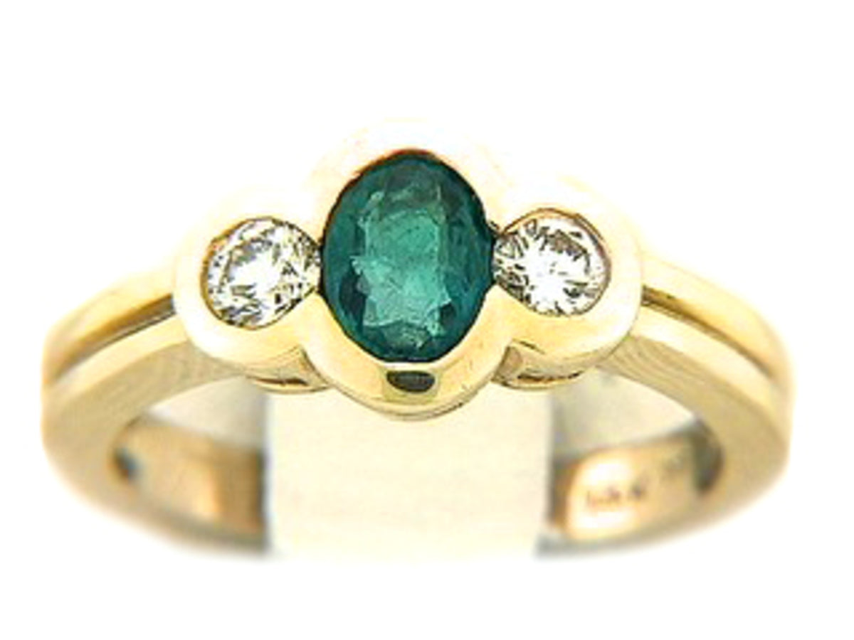 EMERALD & DIAMOND RING, 14K (E), C=0.81
