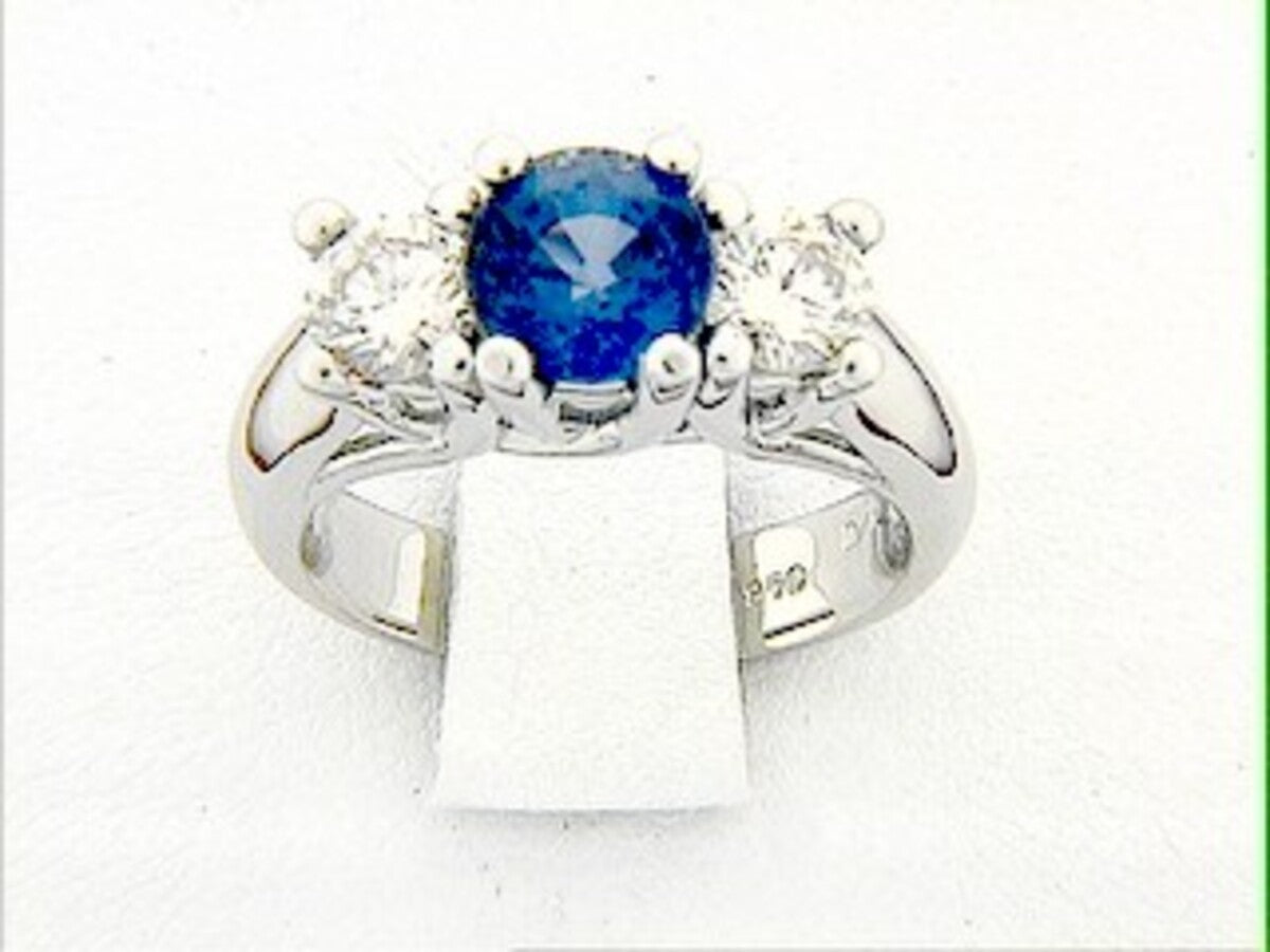 SAPPHIRE & DIAMOND RING