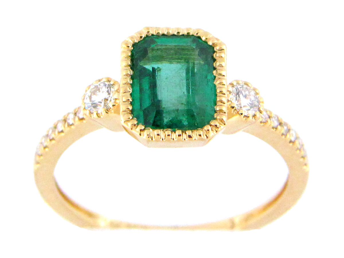 EMERALD CUT EMERALD MILLGRAIN BEZEL & DIAMOND 3 STONE RING, 18KY (O)